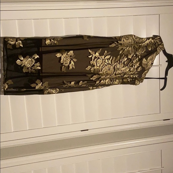 Dress - Picture 7 of 7